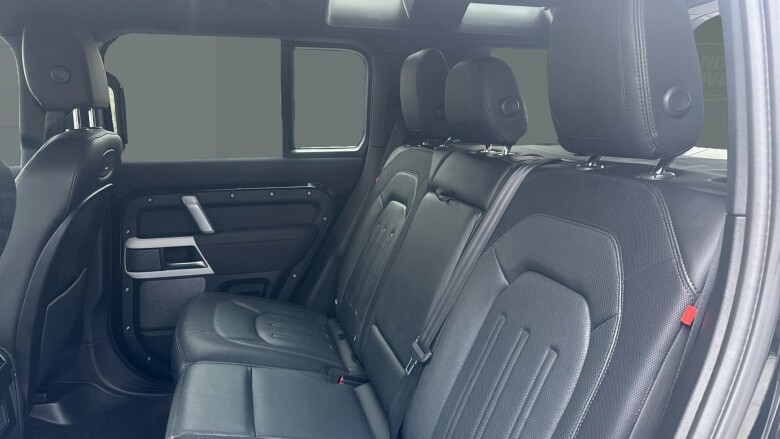 Land Rover Defender 3.0 D250 X-Dynamic SE 110 5dr Auto Diesel Estate